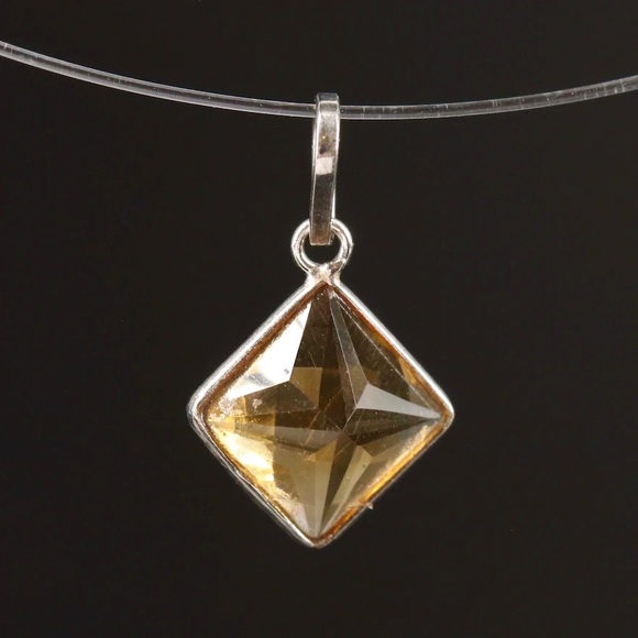 14k Citrine Pendant / Charm with Bail - Picture 1 of 6